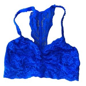 ❤️ Victoria’s Secret Royal blue soft lace bralette Size Medium NWOT